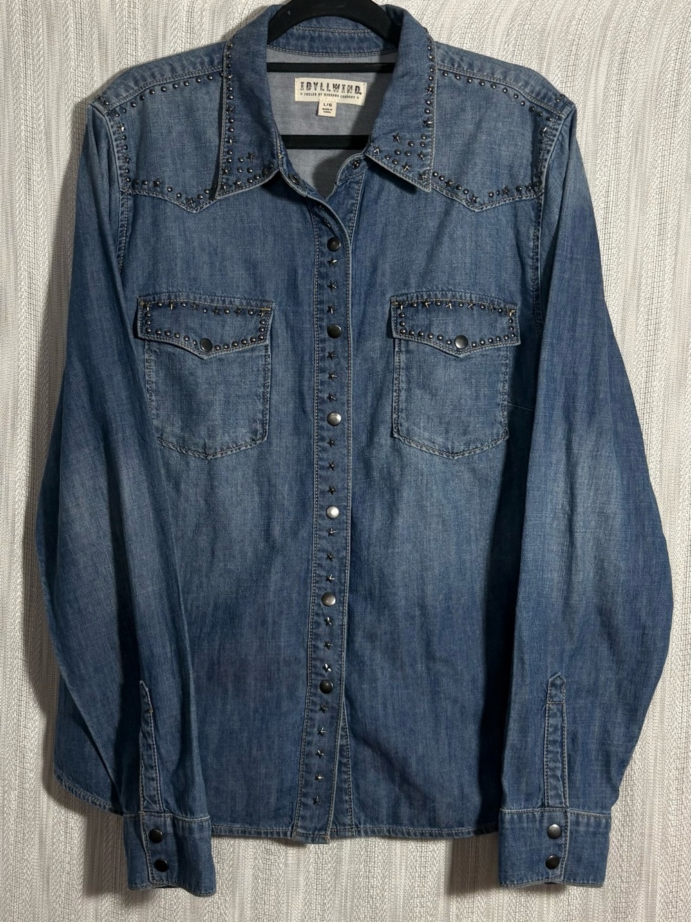 Idyllwind Denim Button-Down Western Stud Shirt - Blue 100% Cotton